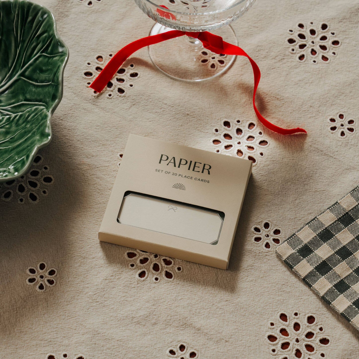 Hosting Place Card Set of 20 ~ Take a Bow
