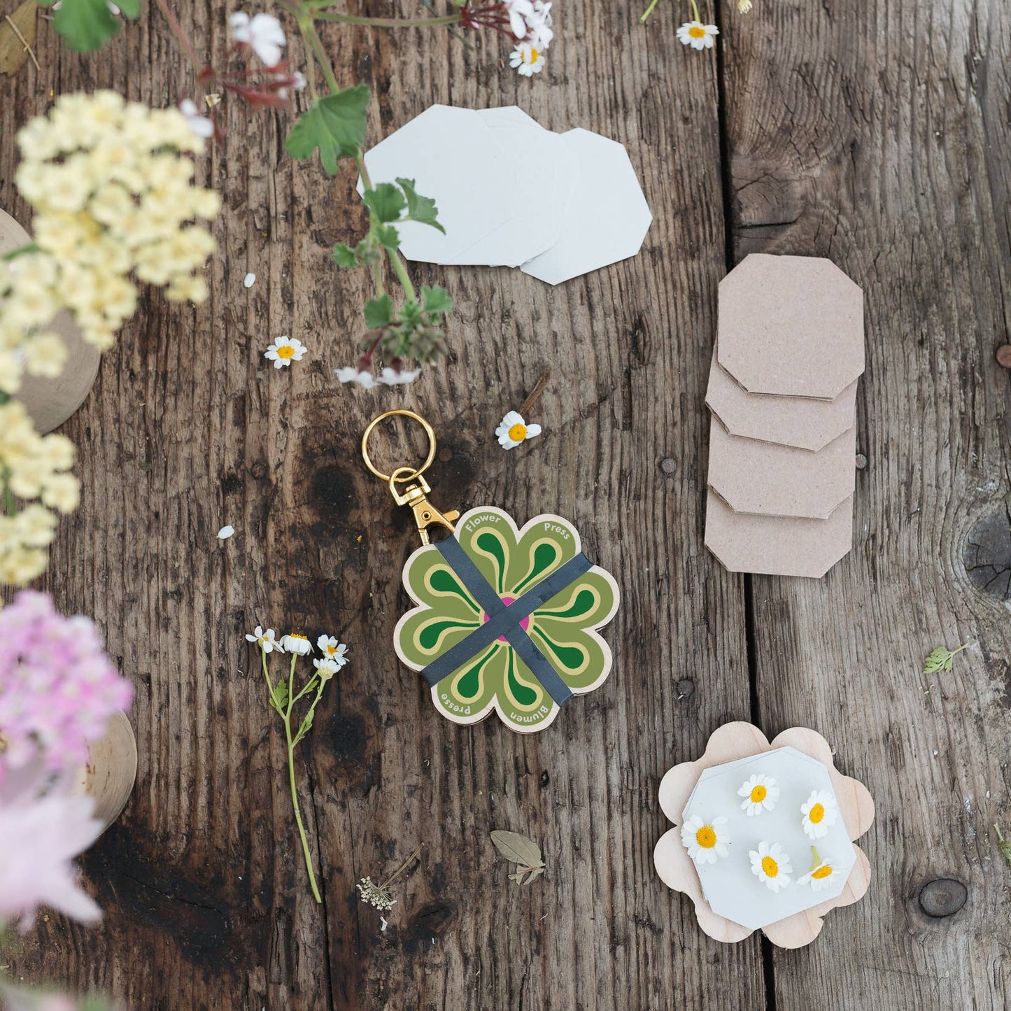 Keyring Flower Press - Greens & Yellows