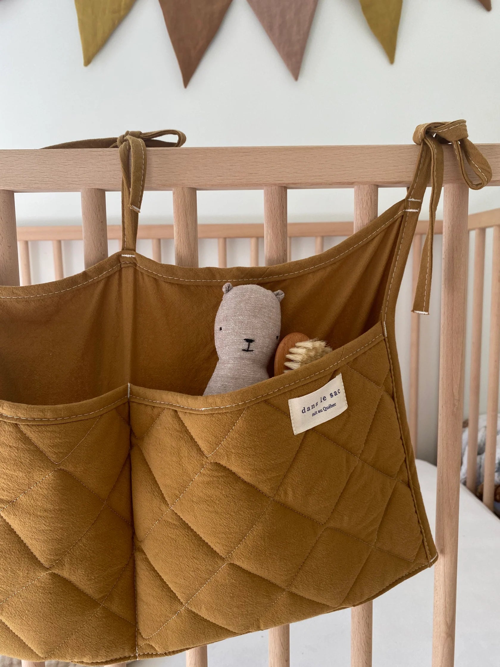 Eleoption Baby Luier Organizer voor Kwekerij - Opknoping Luier Opbergtas Perfect Nachtkastje Caddy voor Babywieg, 4 Pocket Luier Accessoires, Kinderbedje Speelgoed Netjes Wieg Organizer Eleoption Baby Luier Organizer voor Kwekerij - Opknoping Luier Opbergtas Perfect Nachtkastje Caddy voor Babywieg, 4 Pocket Luier Accessoires, Kinderbedje Speelgoed Netjes Wieg Organizer