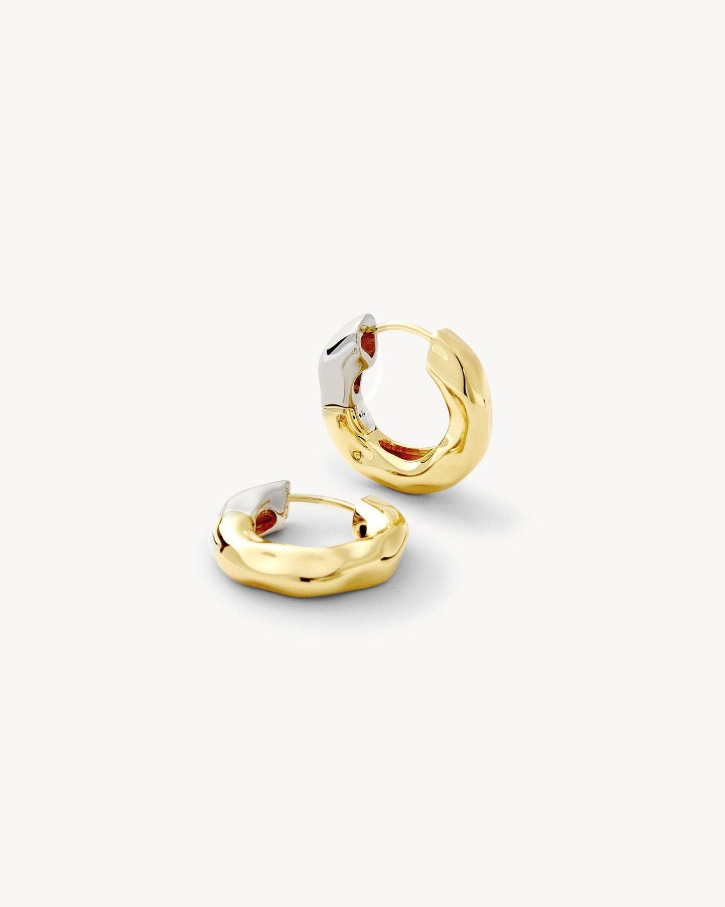 Wavy Chunky Hoops ~ 3/4 Gold