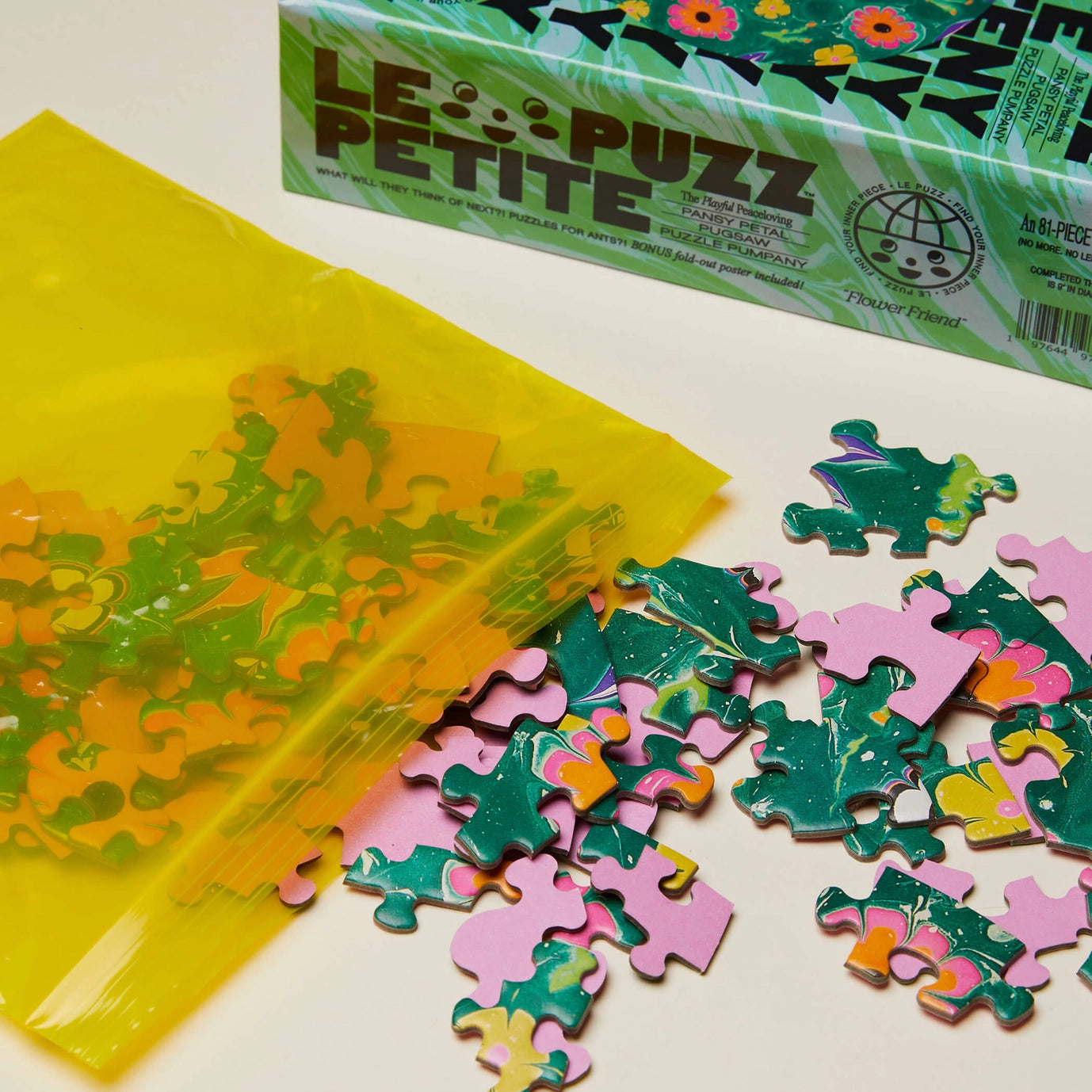 Round Puzzle (81 Pieces) ~ Flower Friend