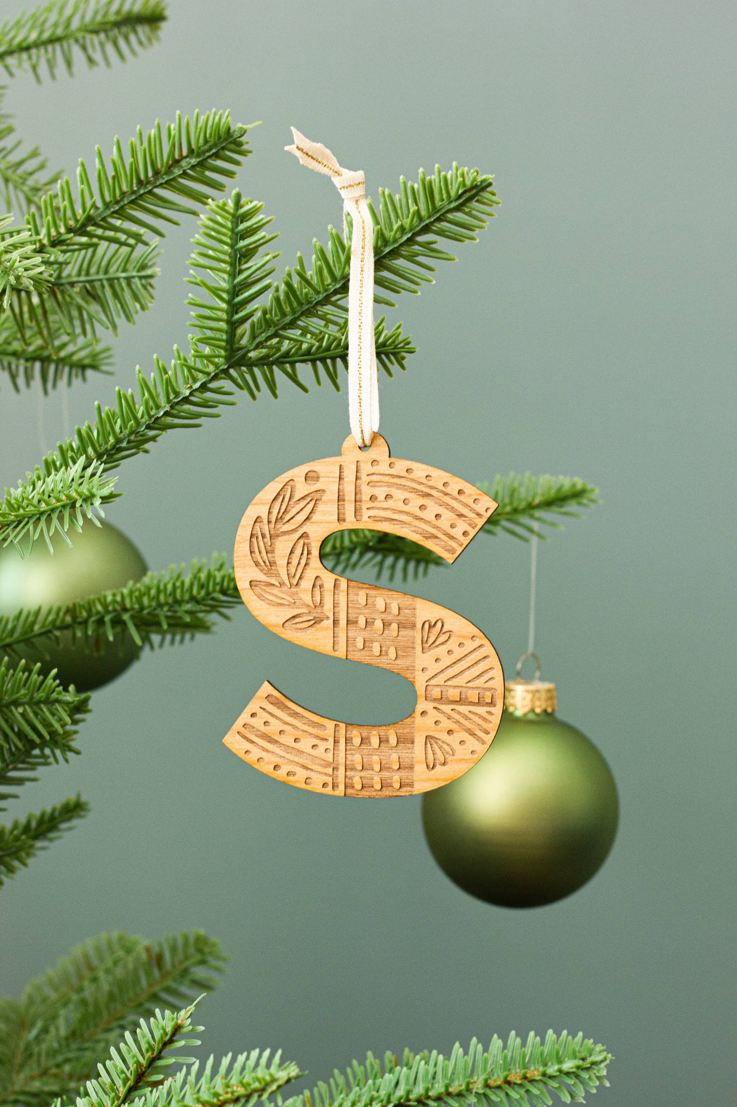 Wood Ornament ~ Letter G