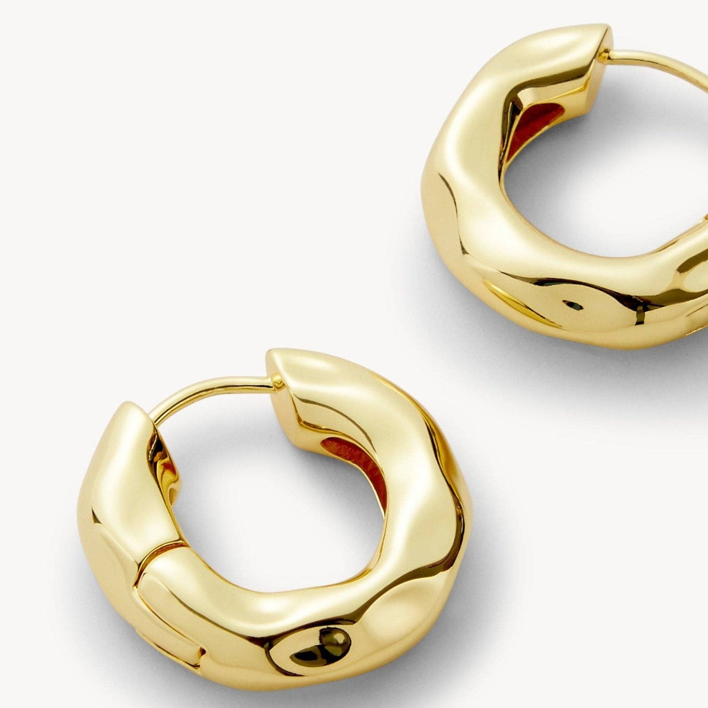 Wavy Chunky Hoops ~ Gold