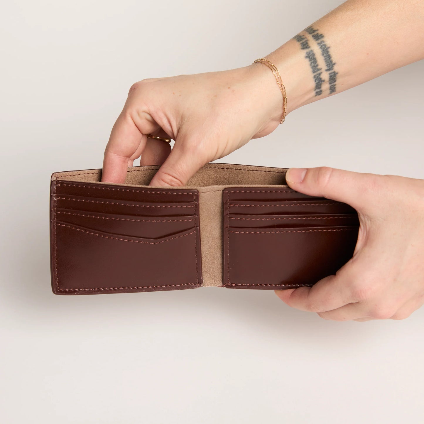 Pineapple Leather Bifold Wallet ~ Brown