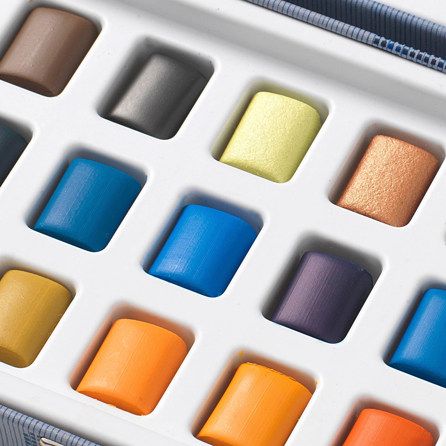 Watercolor Paint Set ~ Dot and Daisy