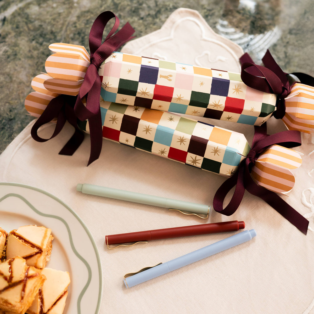 Holiday Cracker ~ Bright Surprise