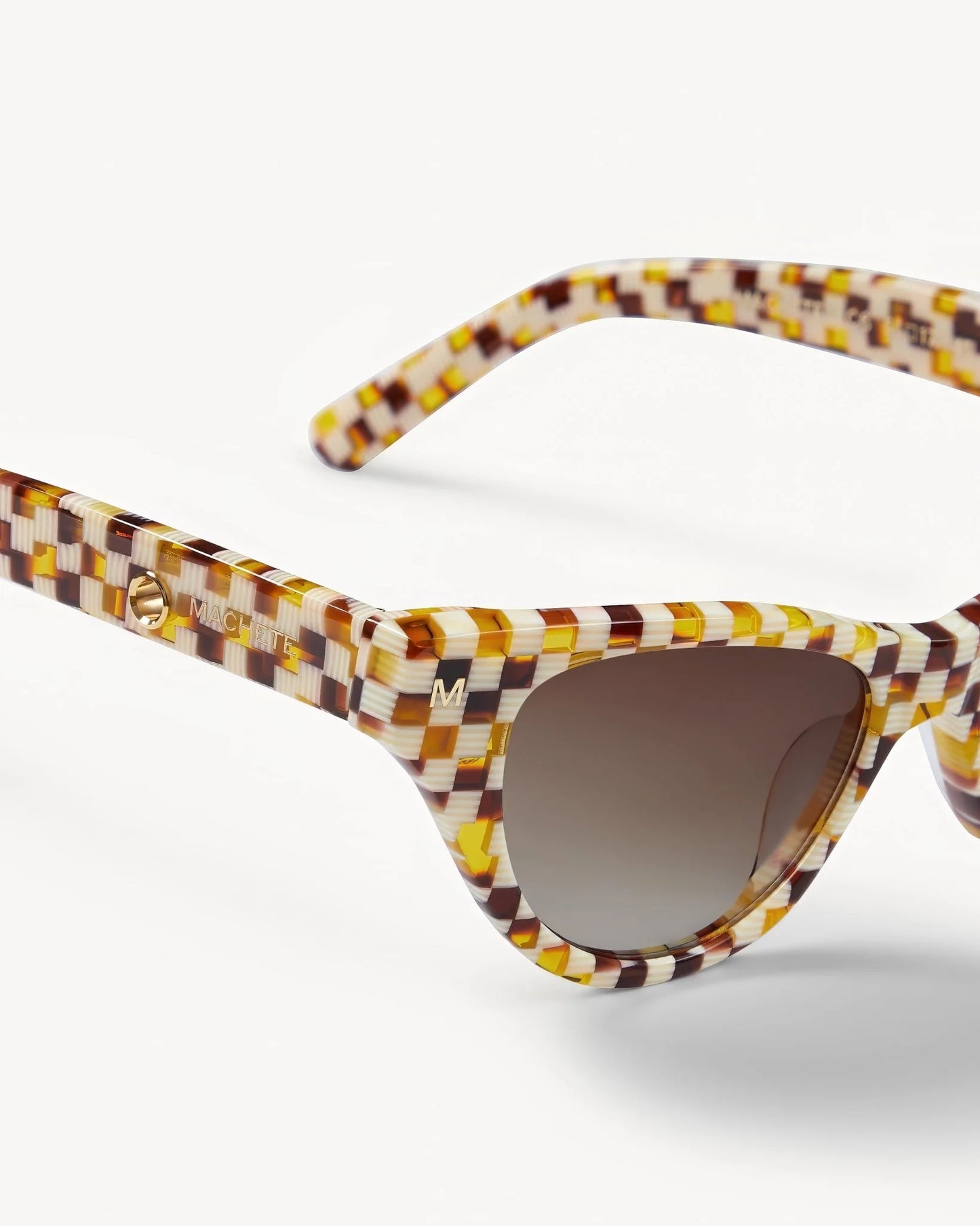 Suzy Sunglasses ~ Tortoise Checker
