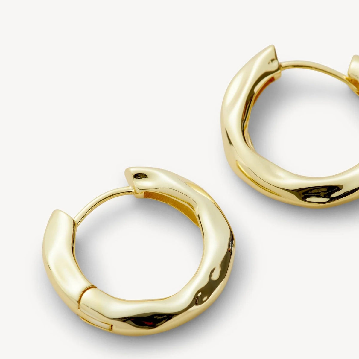 Petite Wavy Hoops ~ Gold