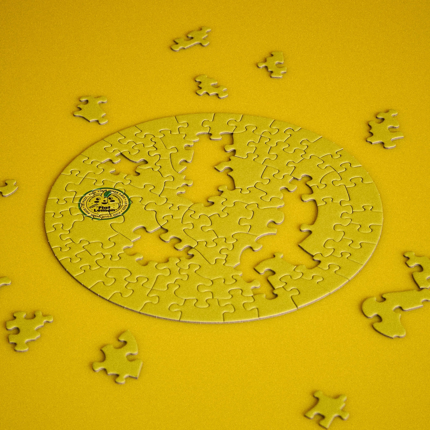 Round Puzzle (81 Pieces) ~ Flat Lemon